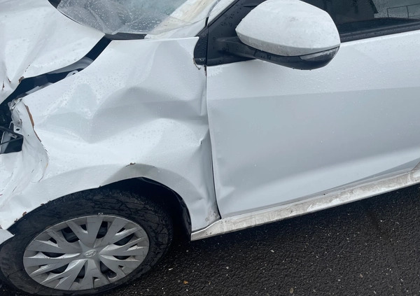 Toyota Yaris cena 33000 przebieg: 95216, rok produkcji 2022 z Góra małe 92